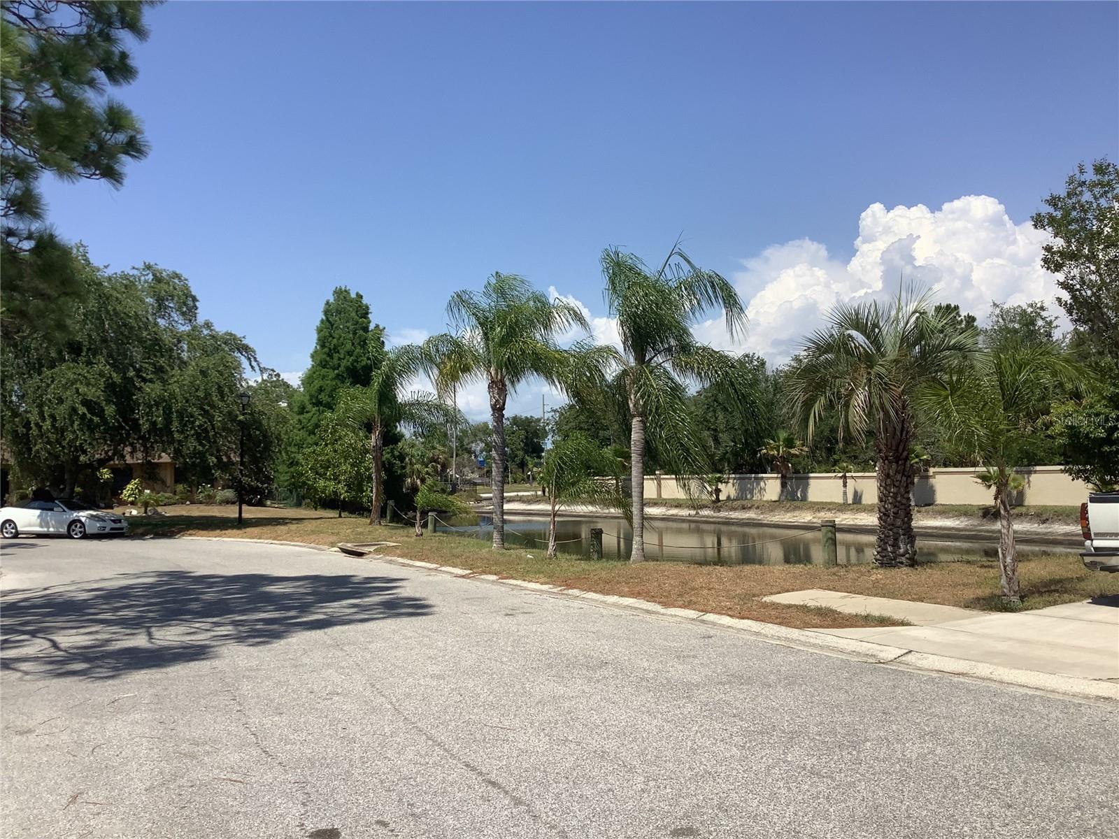 18657 White Pine Cir Property Photo 3