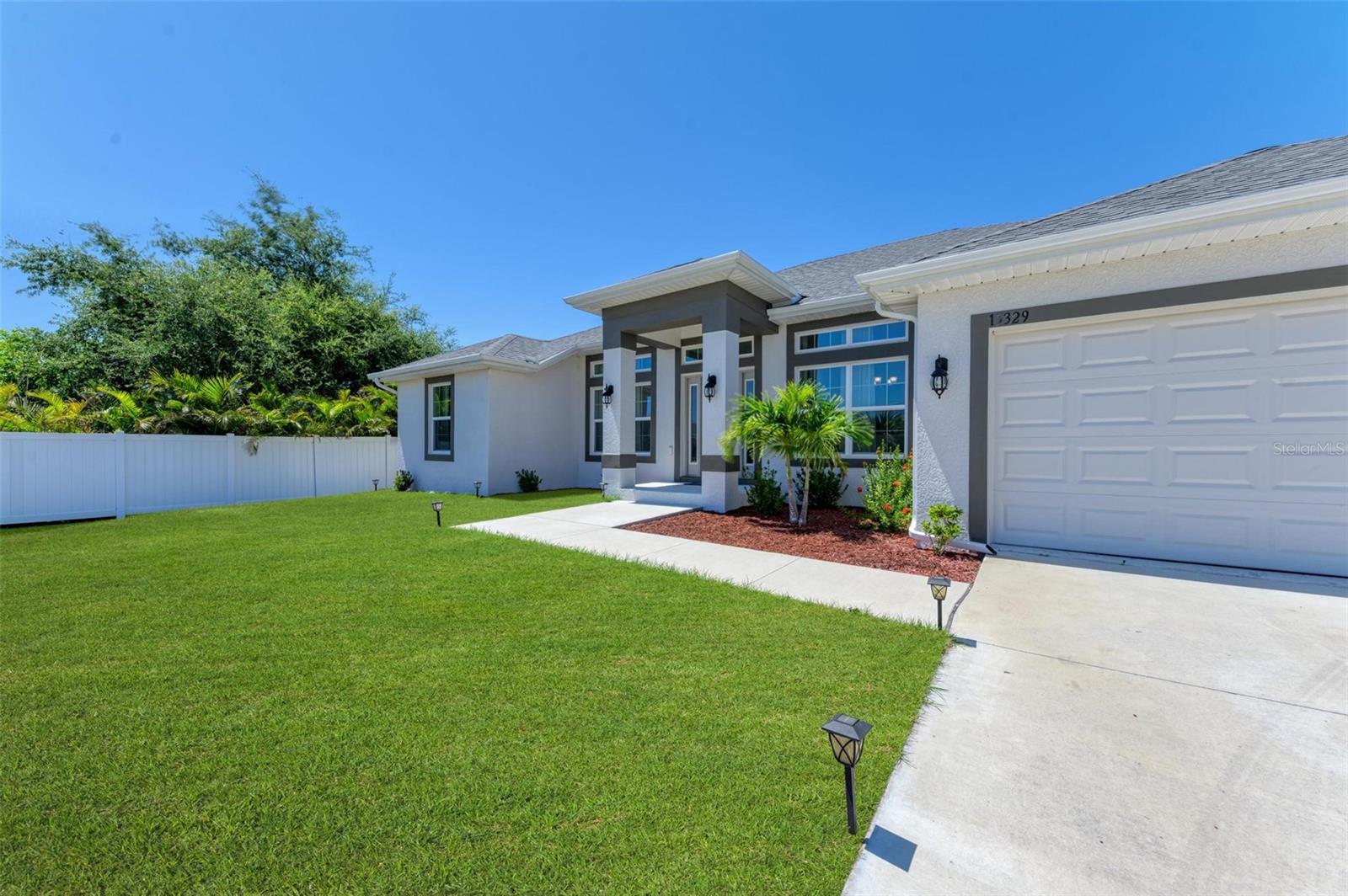 15329 Aldama Cir Property Photo 48