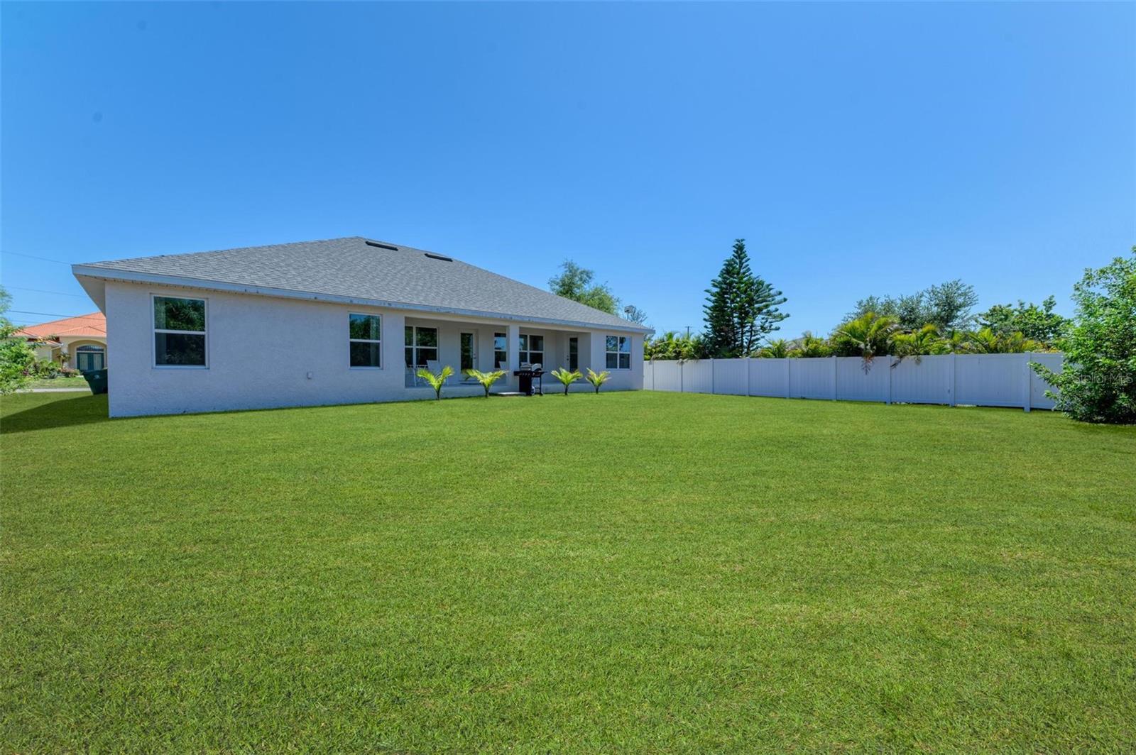 15329 Aldama Cir Property Photo 55