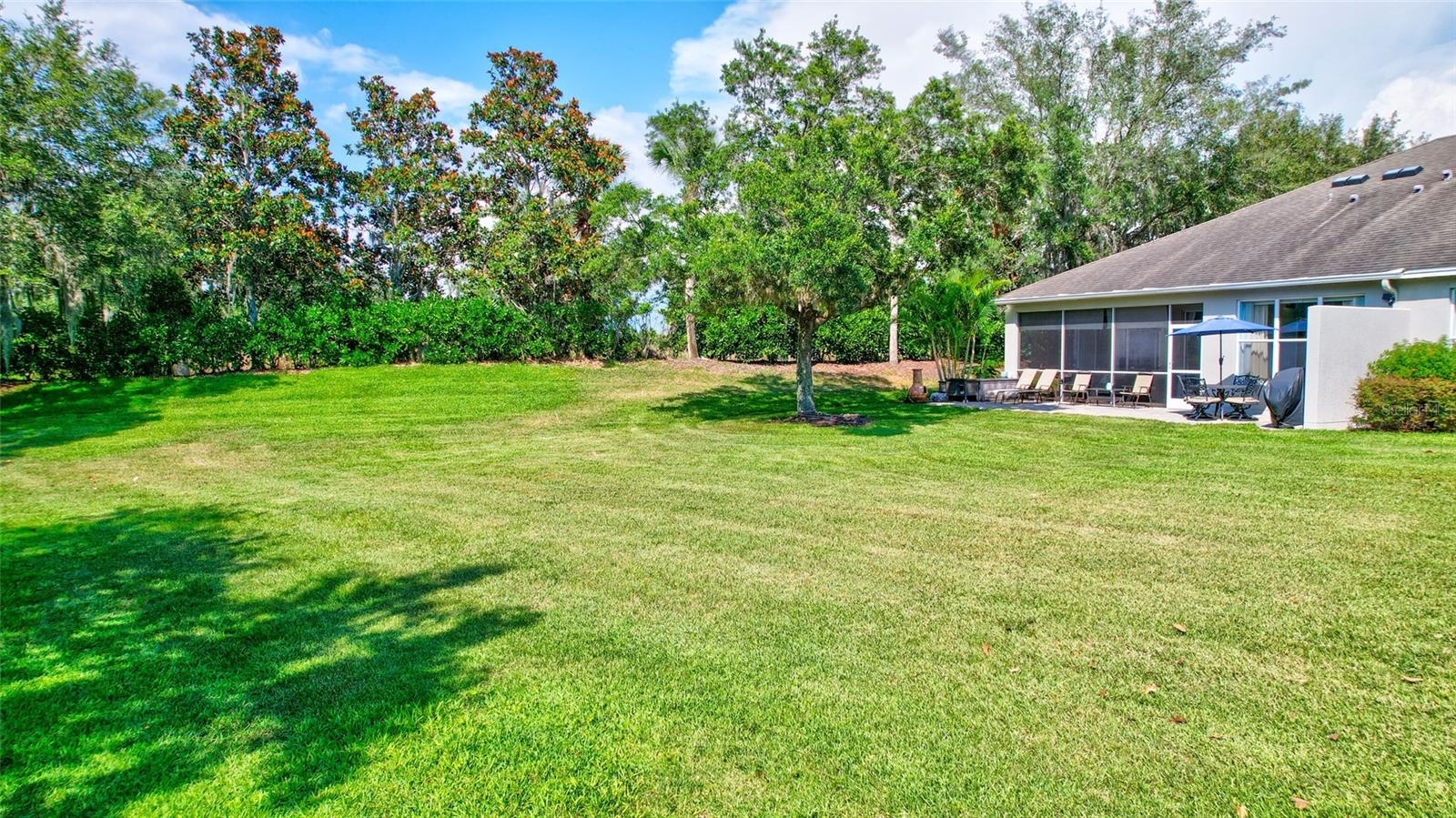 10426 48th Ct E Property Photo 2