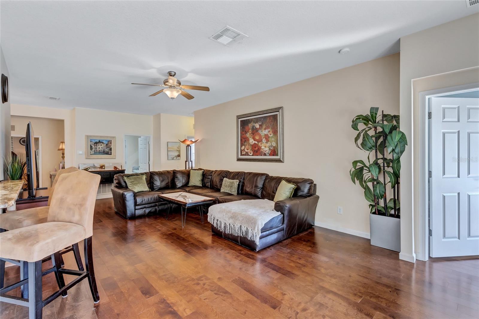 10426 48th Ct E Property Photo 10