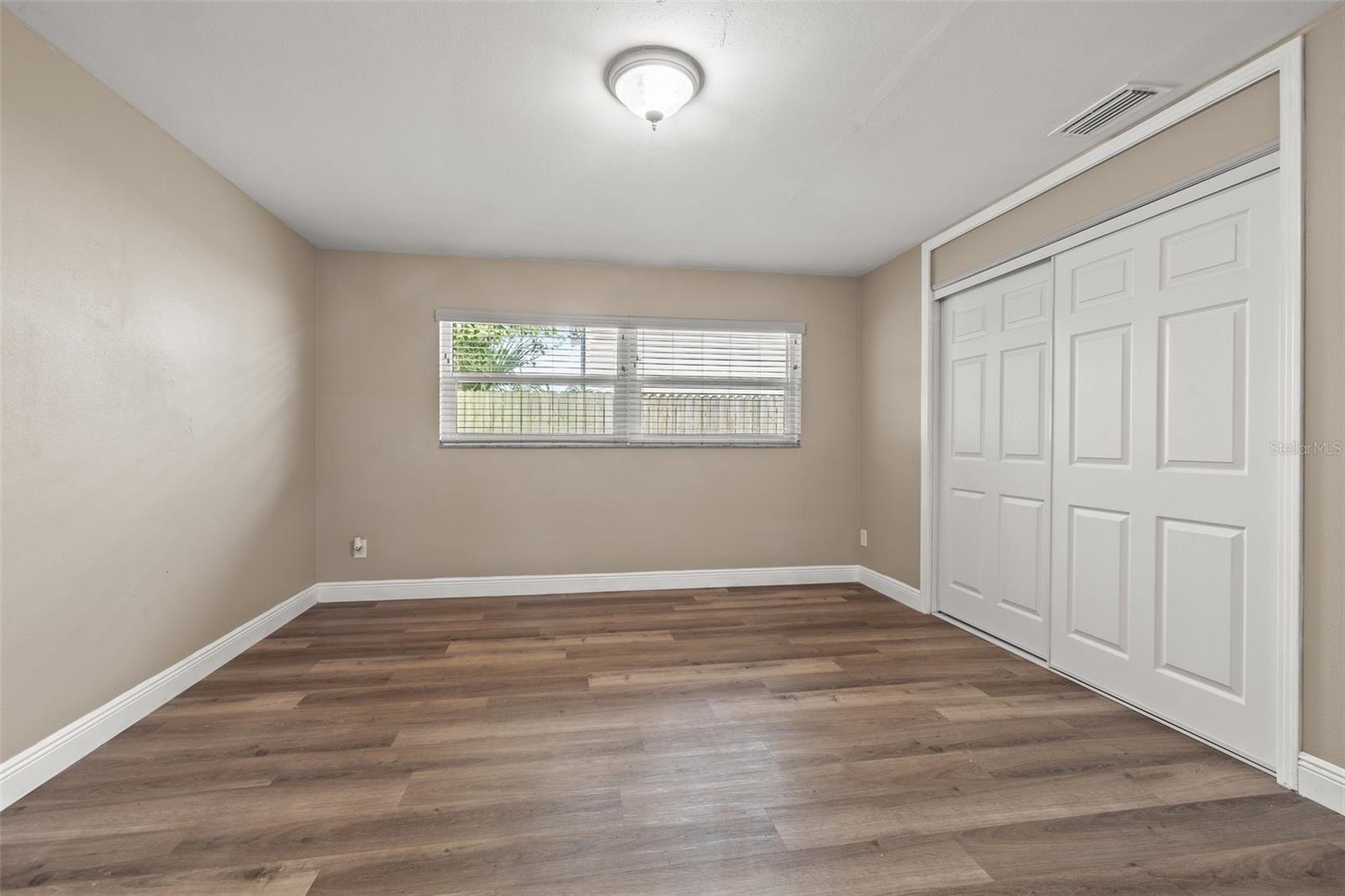 800 Pasadena Ave S Property Photo 12