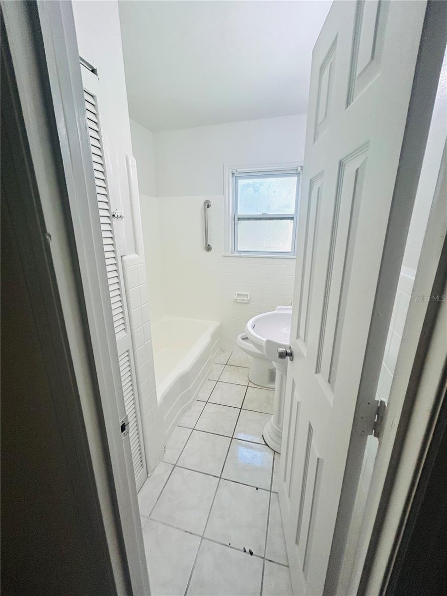 2811 Valencia Way S Property Photo 20