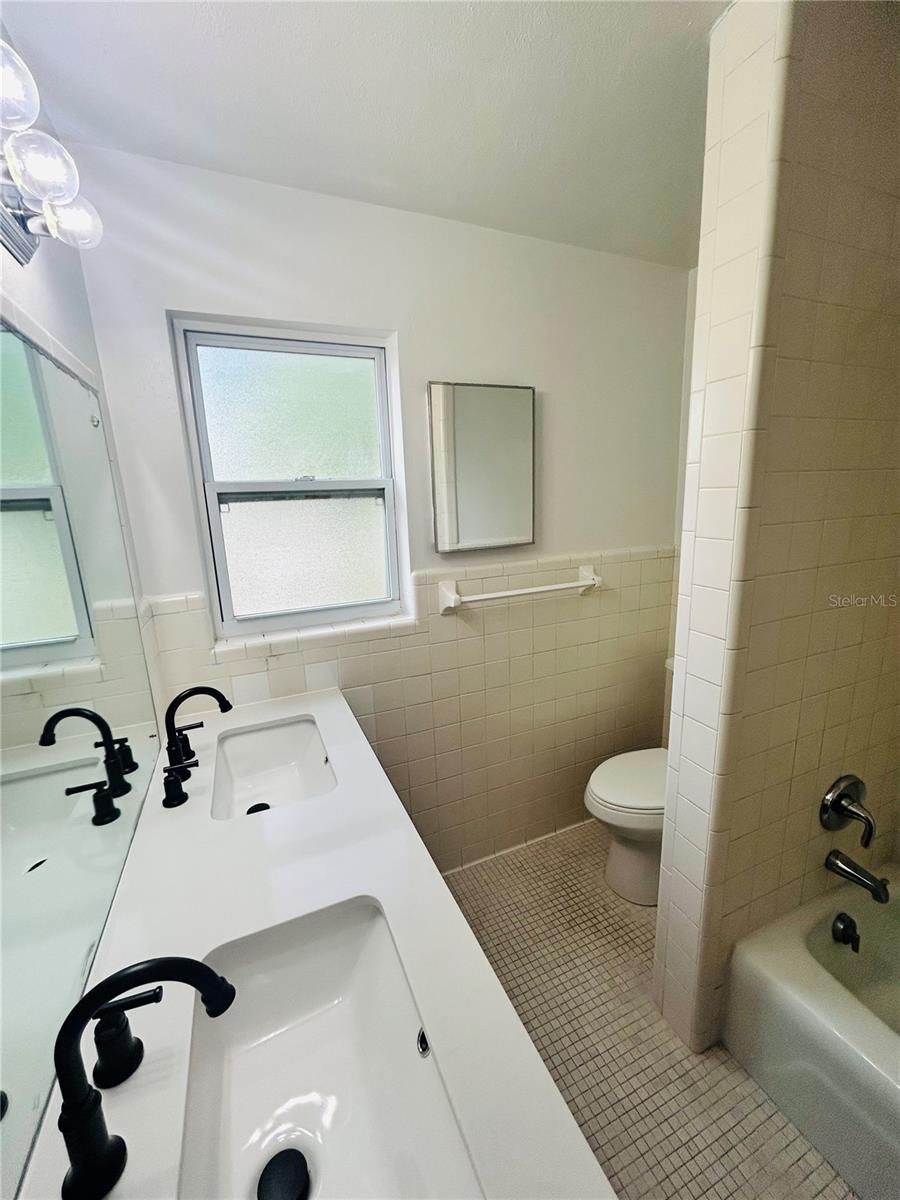 2811 Valencia Way S Property Photo 32