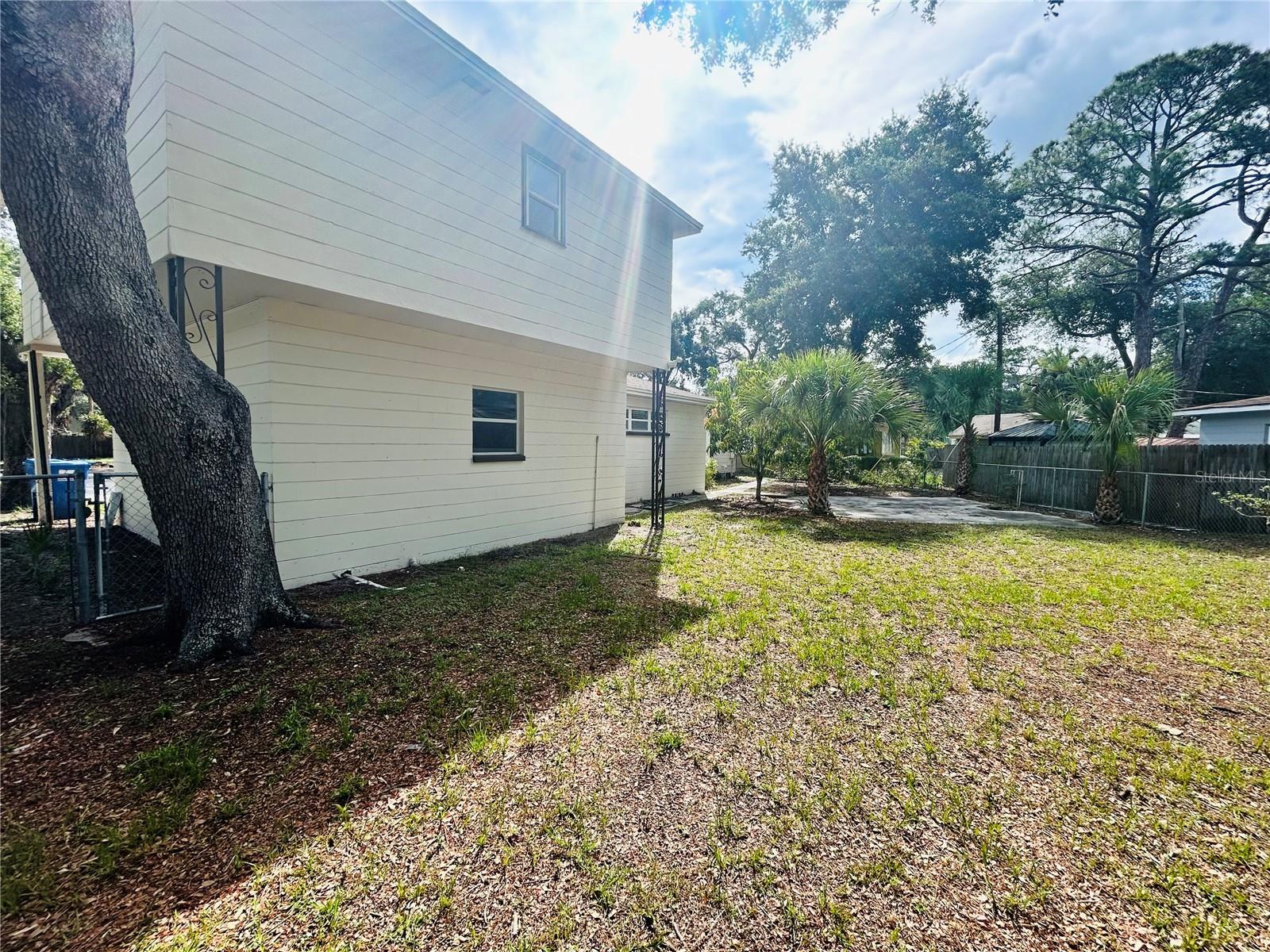 2811 Valencia Way S Property Photo 42