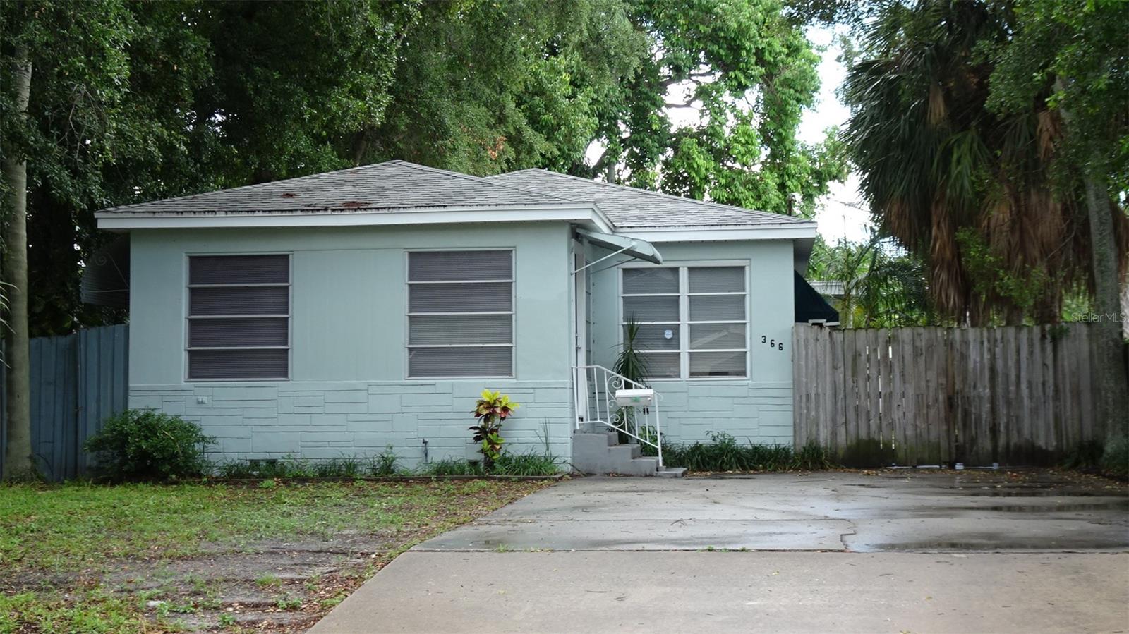 366 45th Ave N Property Photo 1