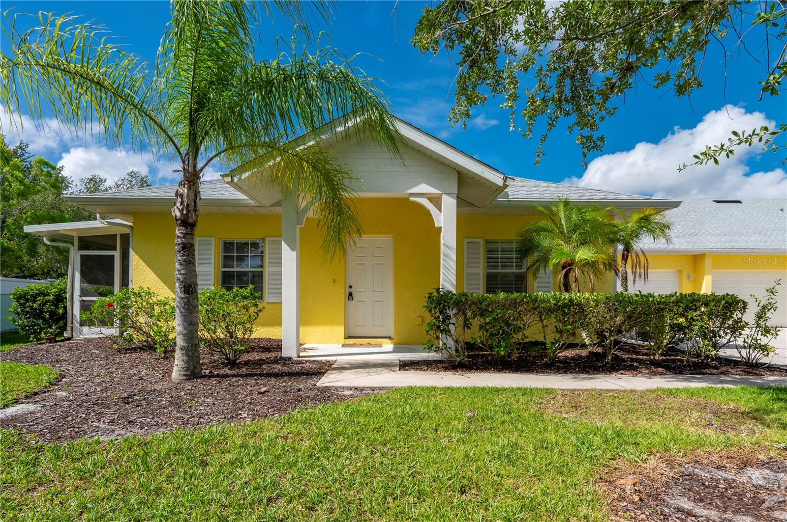 25574 Heritage Lake Blvd Property Photo 2