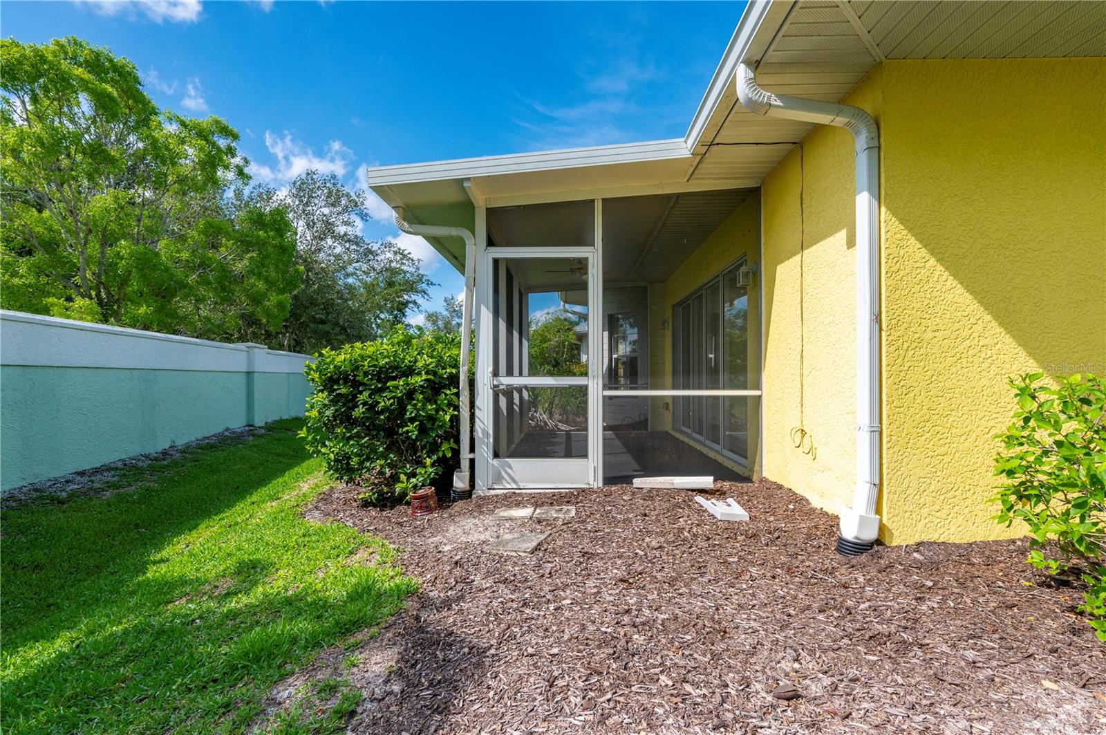 25574 Heritage Lake Blvd Property Photo 5