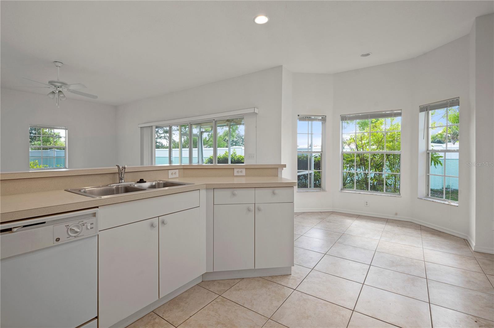 25574 Heritage Lake Blvd Property Photo 16