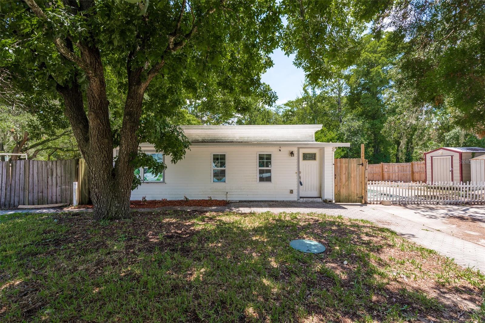 7140 Riverrun Rd Property Photo 2