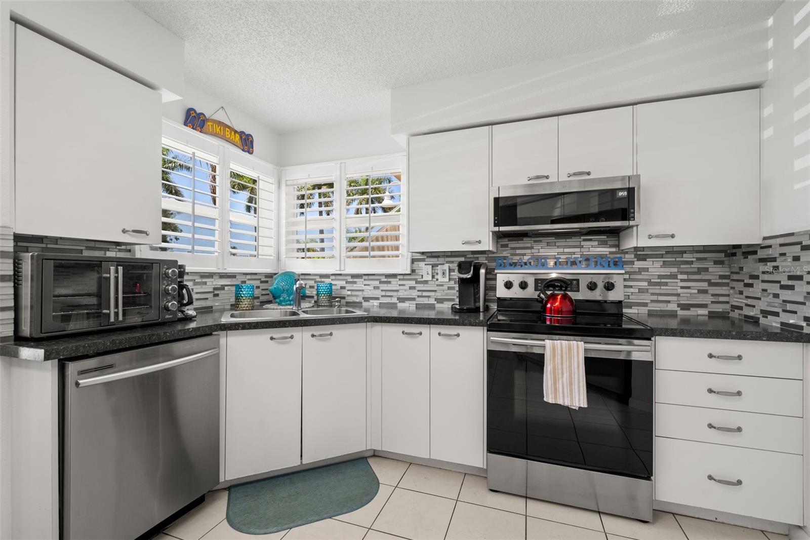 6191 Bahia Del Mar Blvd #105 Property Photo 11