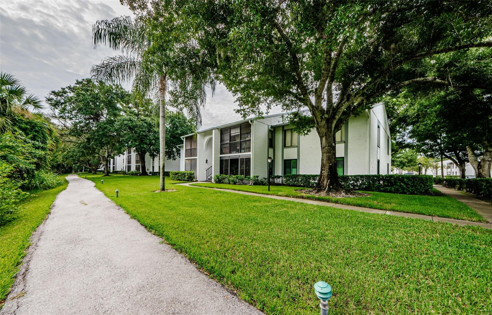 1170 Pine Ridge Cir W #c2 Property Photo 7