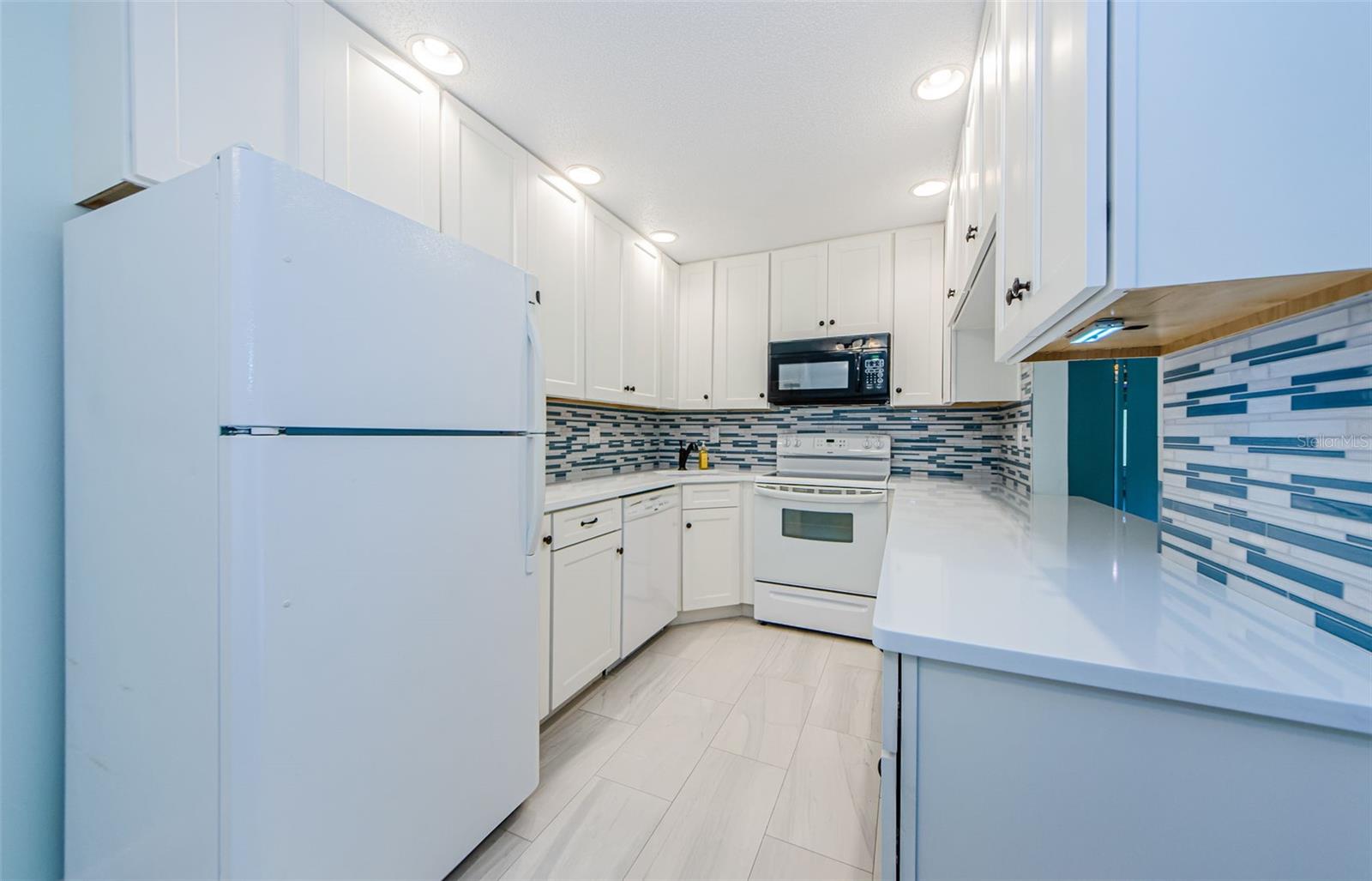 1170 Pine Ridge Cir W #c2 Property Photo 19