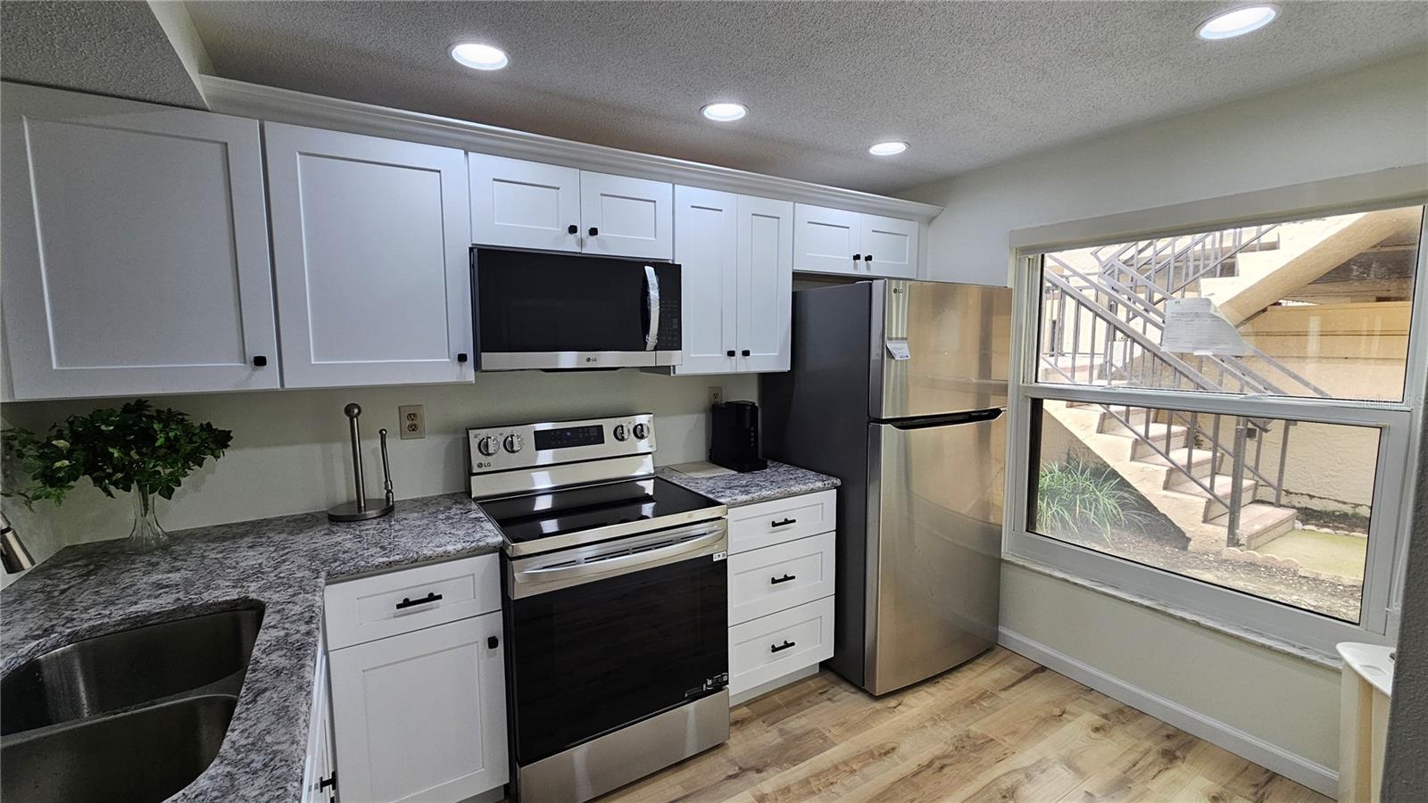 6177 Sun Blvd #108 Property Photo 7