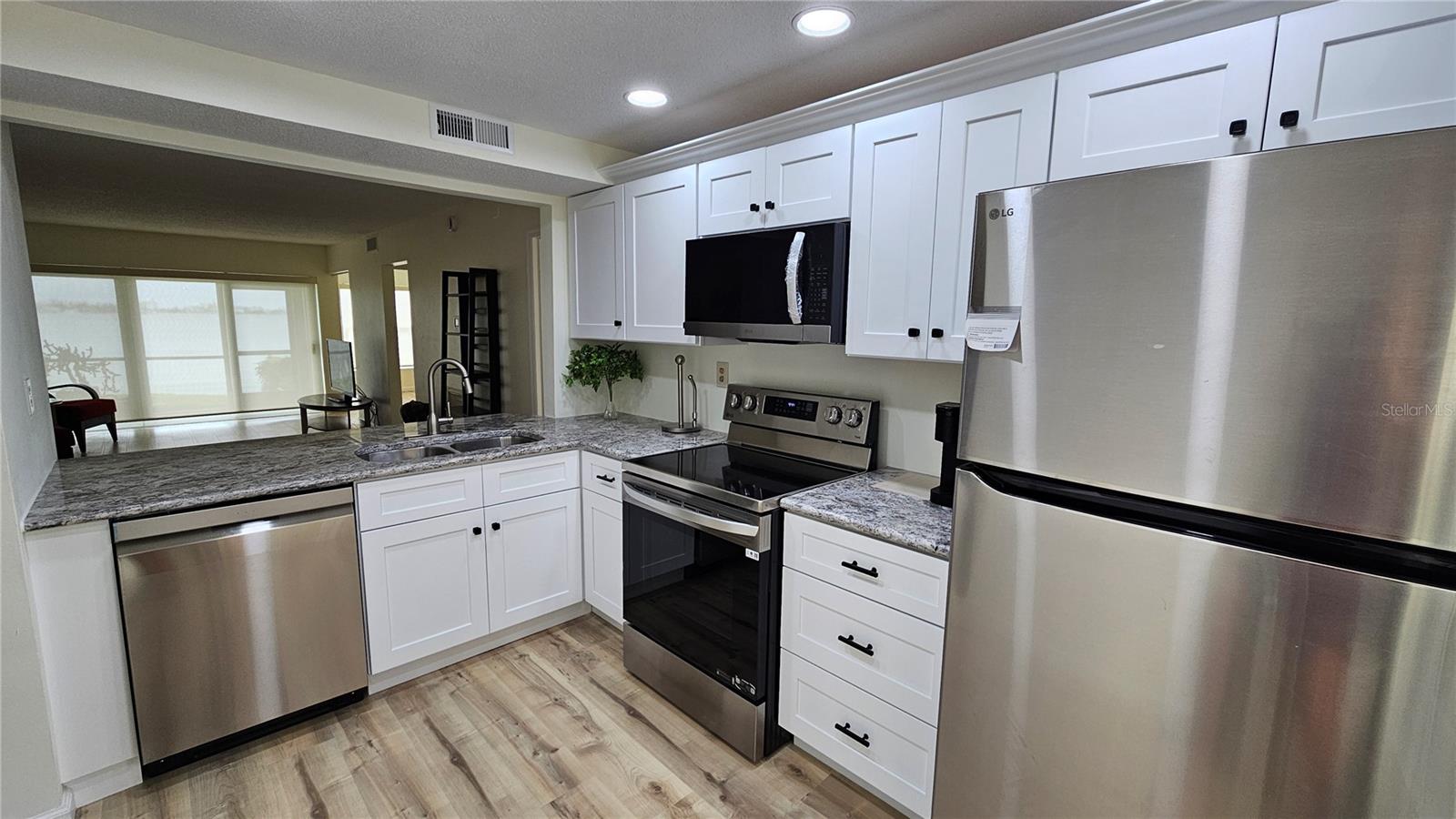 6177 Sun Blvd #108 Property Photo 8