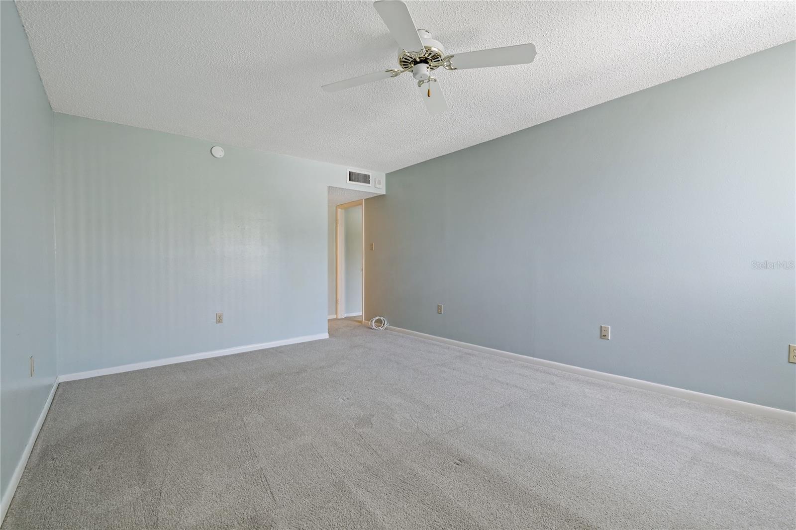 660 Island Way #301 Property Photo 18