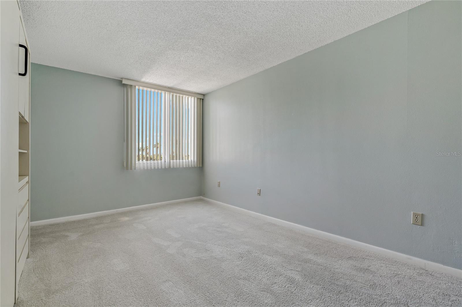 660 Island Way #301 Property Photo 24