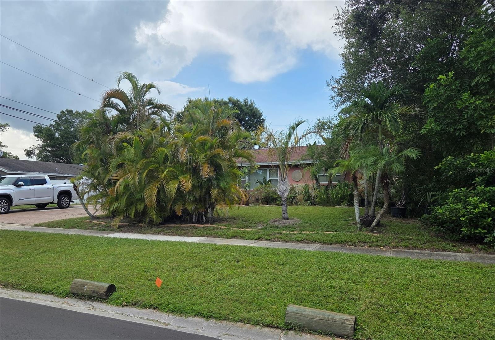 8665 Mockingbird Ln Property Photo 17