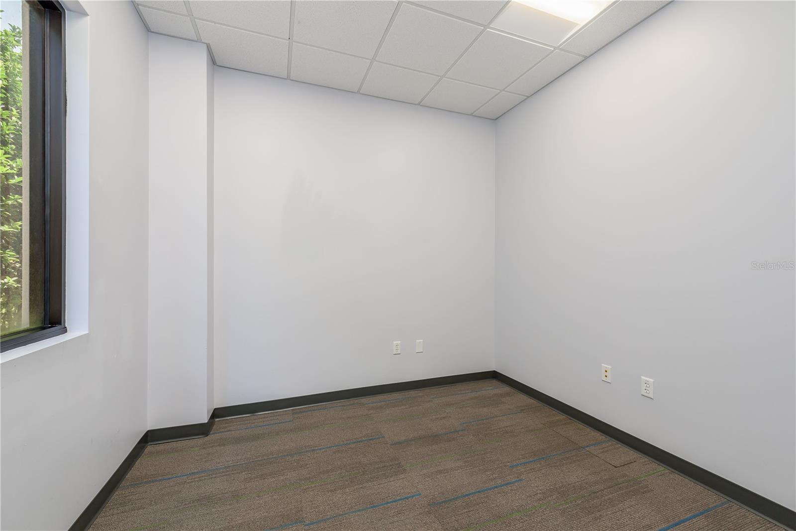 4690 Exploration Ave #4700 Property Photo 10