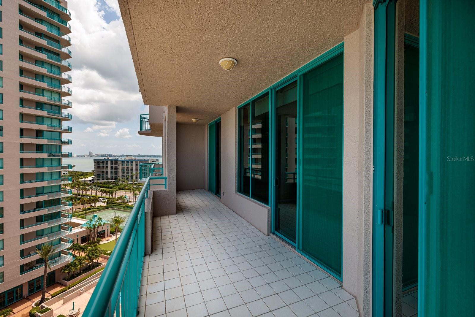 1560 Gulf Blvd #1004 Property Photo 14