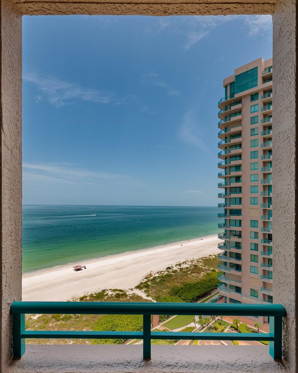 1560 Gulf Blvd #1004 Property Photo 17