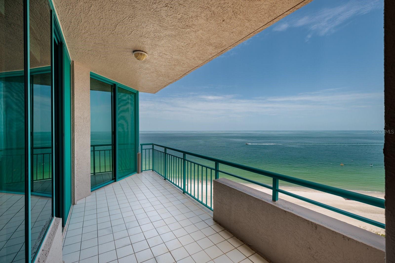 1560 Gulf Blvd #1004 Property Photo 19