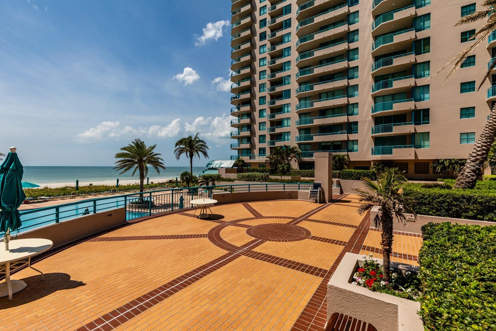 1560 Gulf Blvd #1004 Property Photo 45