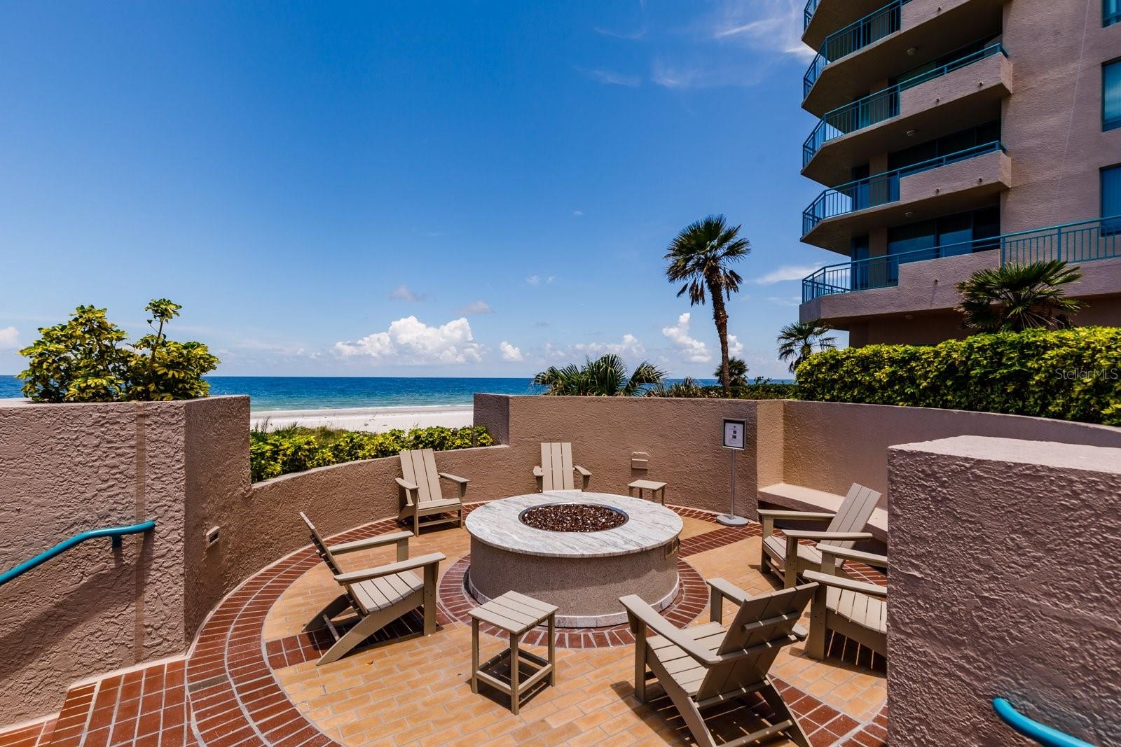1560 Gulf Blvd #1004 Property Photo 49