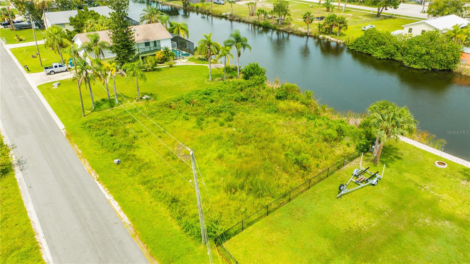 3326 Fernleaf Dr Property Photo 3