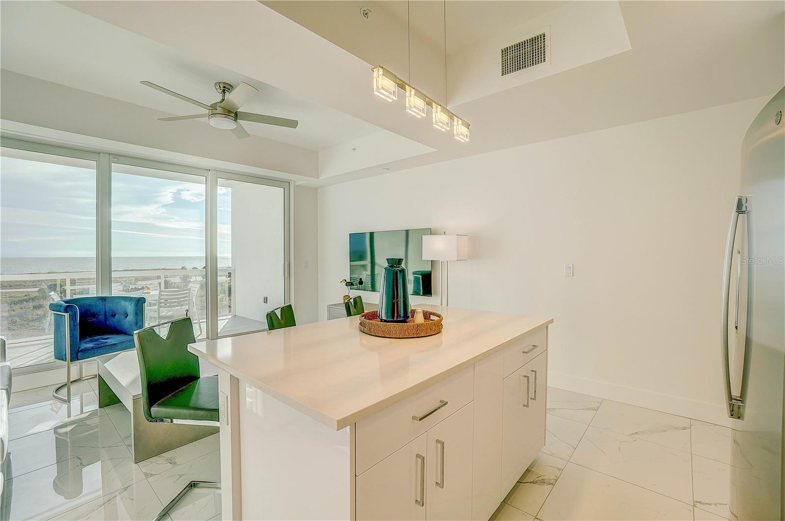 11500 Gulf Blvd #403 Property Photo 2