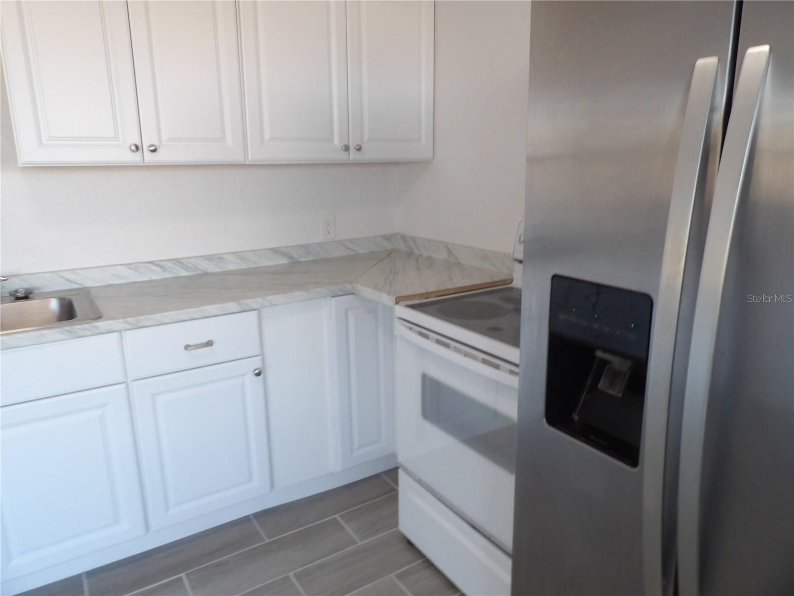 14975 1st St E Property Photo 9