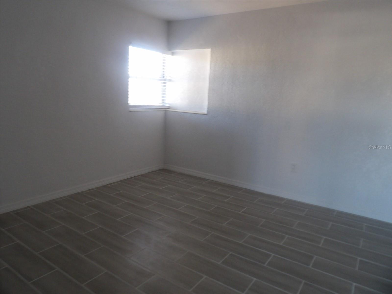 14975 1st St E Property Photo 18
