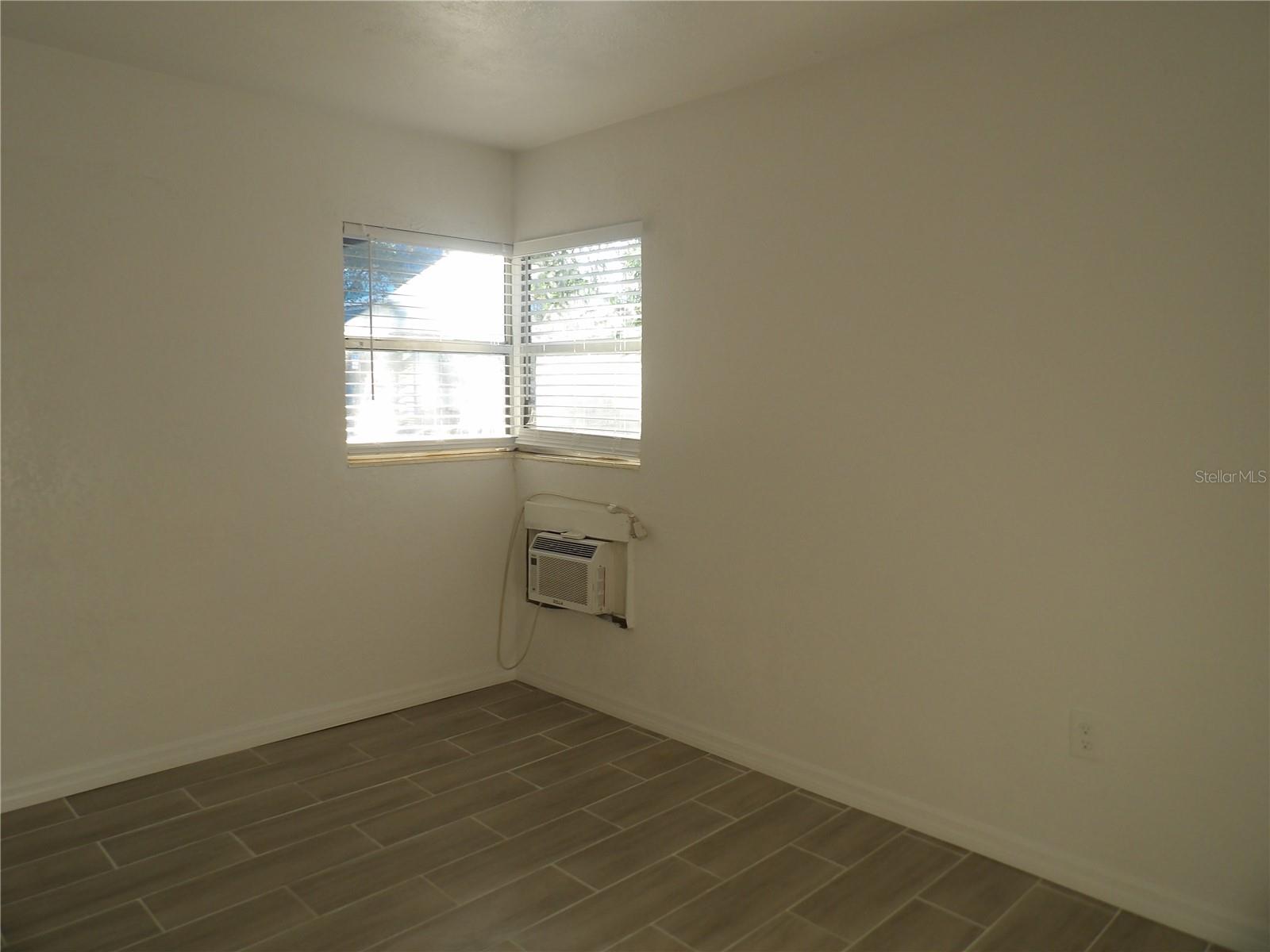 14975 1st St E Property Photo 21