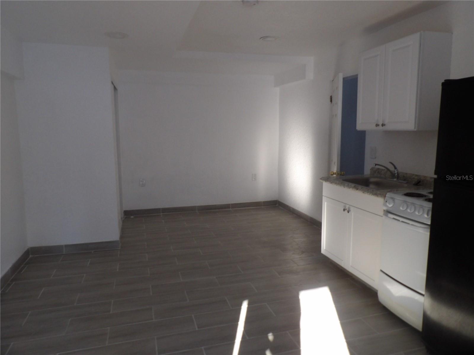 14975 1st St E Property Photo 24