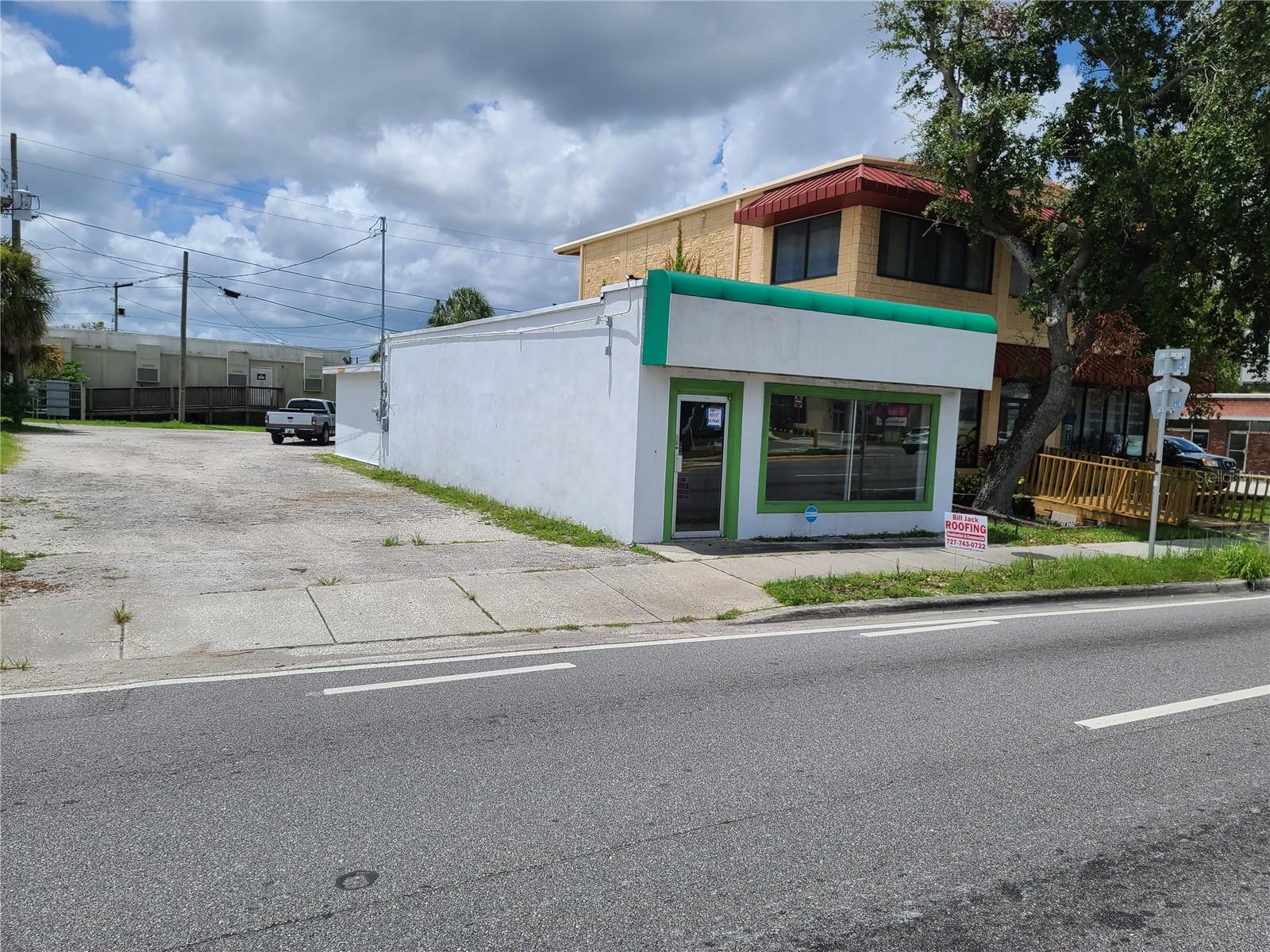 4980 Park Blvd N Property Photo 2