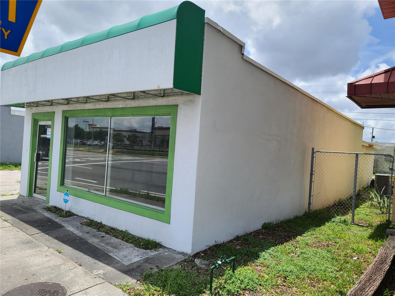 4980 Park Blvd N Property Photo 12