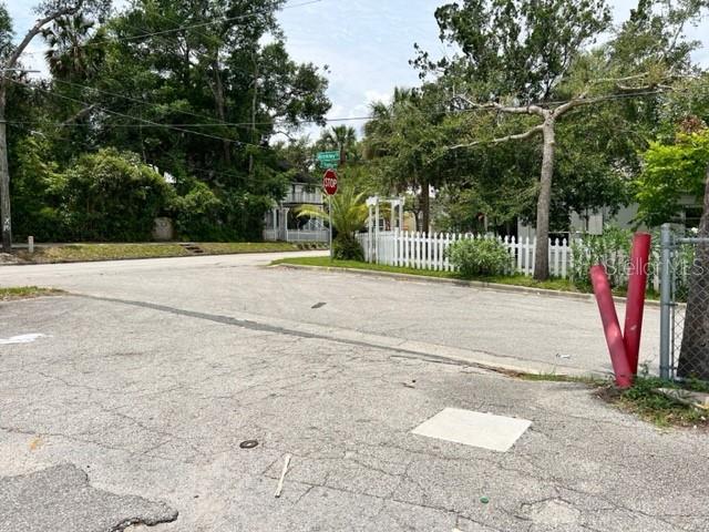 223 E Voorhis Ave Property Photo 13