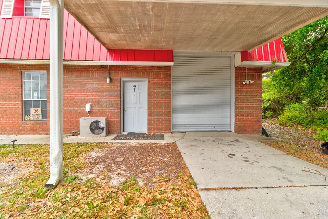 2820 Howland Blvd Property Photo 12