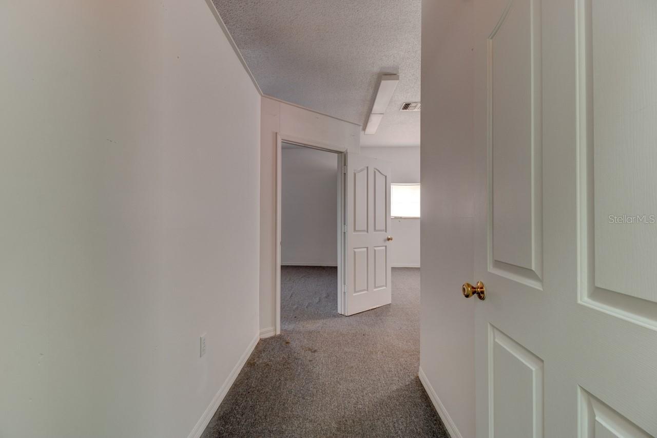 2820 Howland Blvd Property Photo 30