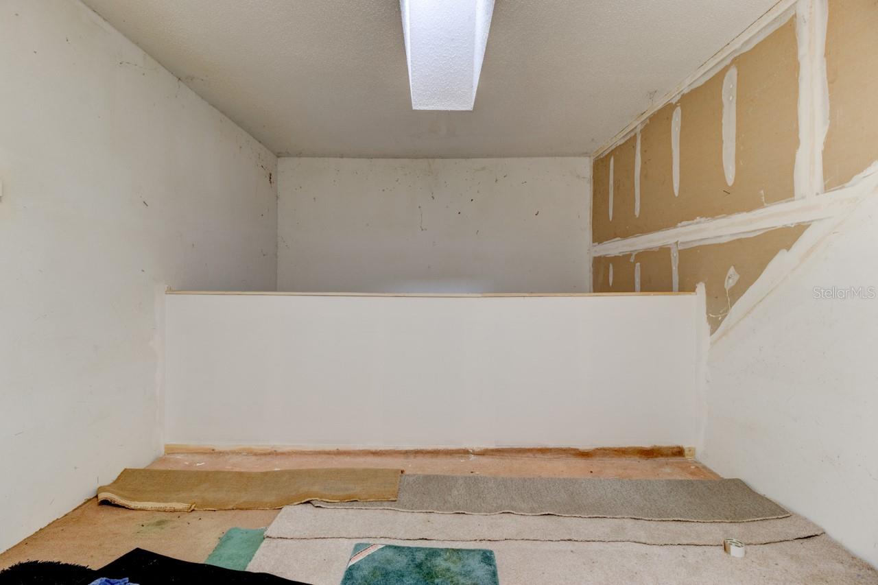 2820 Howland Blvd Property Photo 37