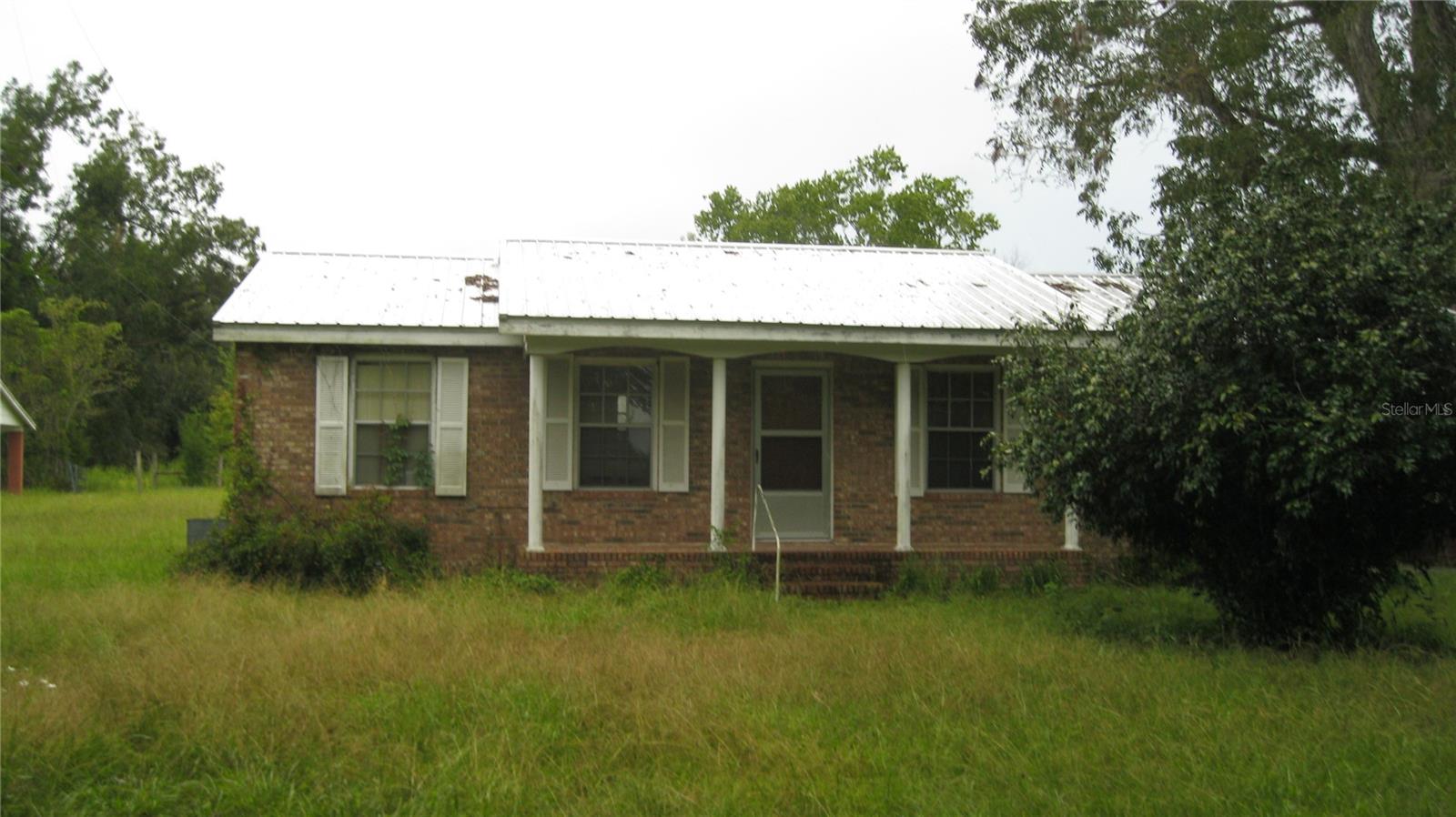 15589 104th St Property Photo 3