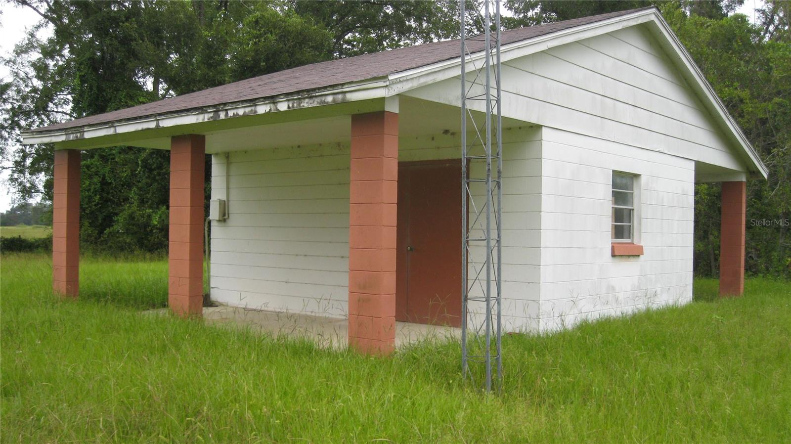 15589 104th St Property Photo 17