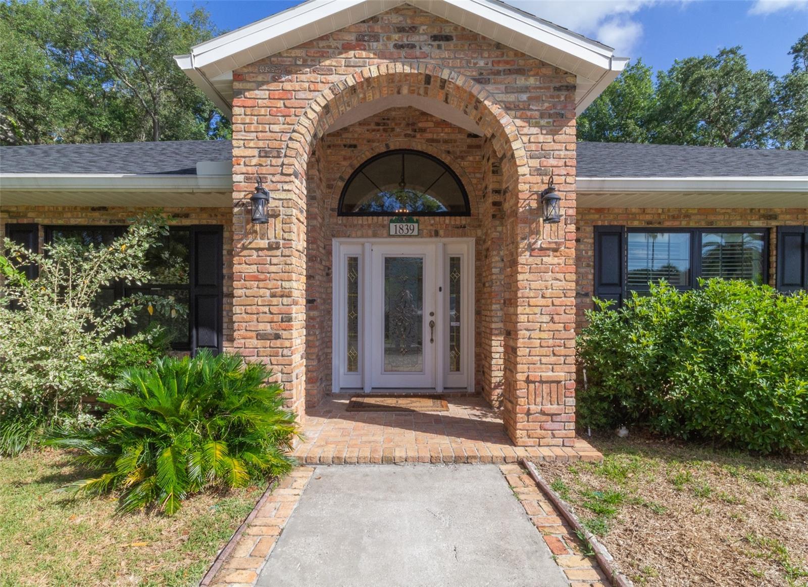 1839 Spruce Creek Blvd Property Photo 2