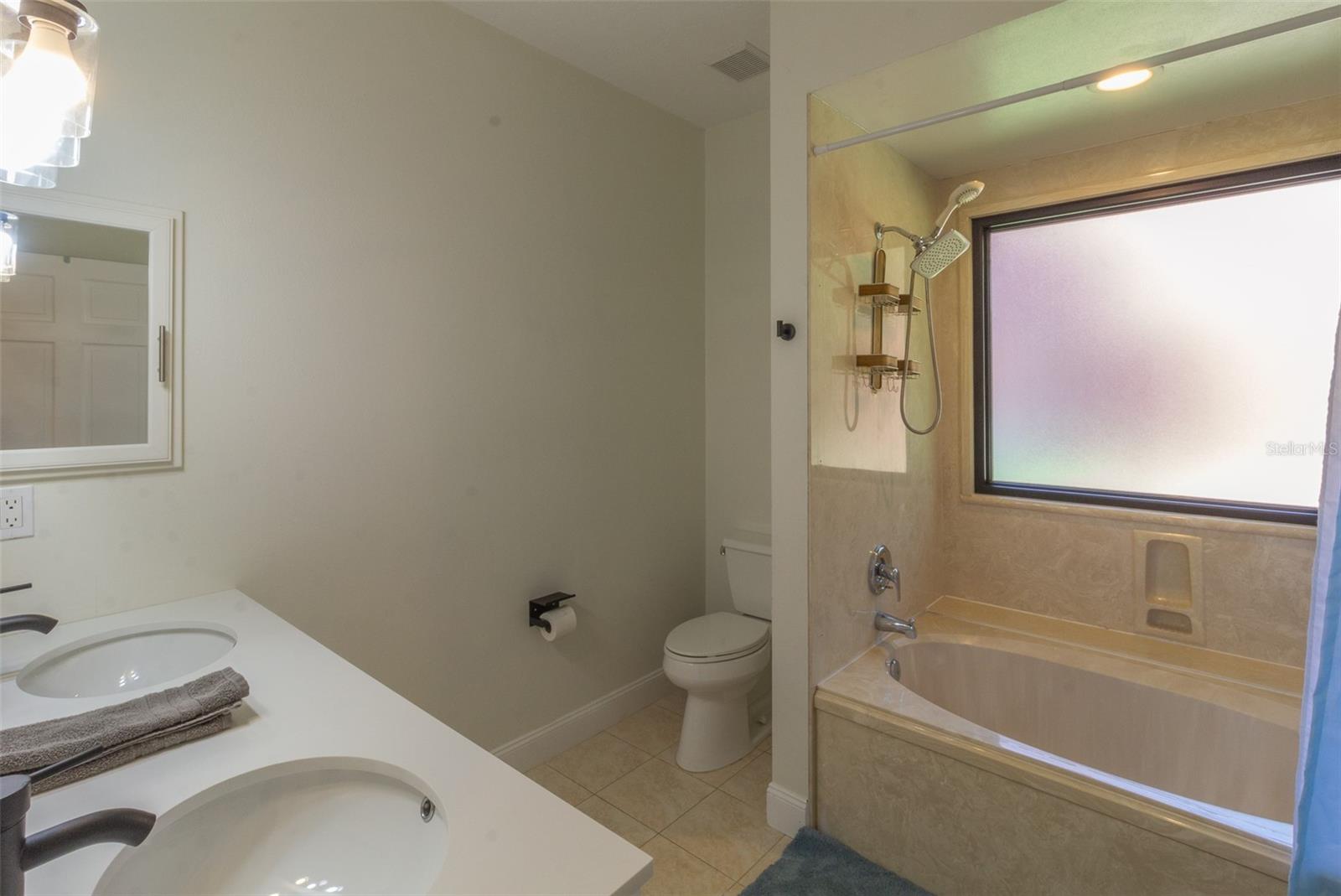 1839 Spruce Creek Blvd Property Photo 25