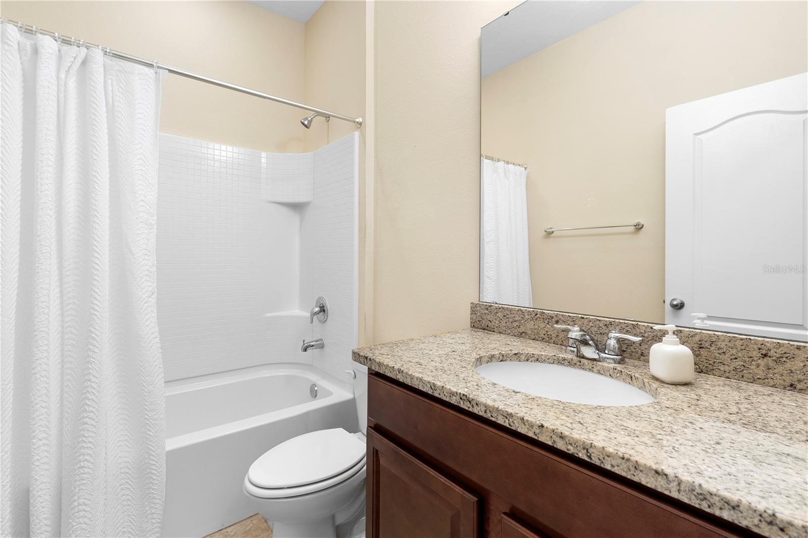 509 W Victoria Trails Blvd Property Photo 22
