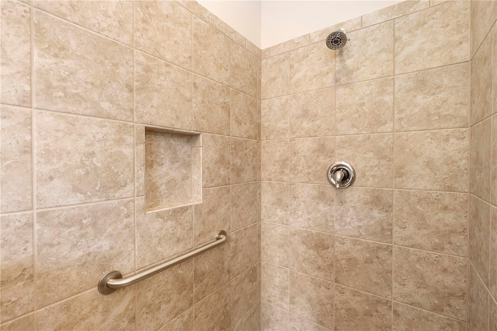 509 W Victoria Trails Blvd Property Photo 34