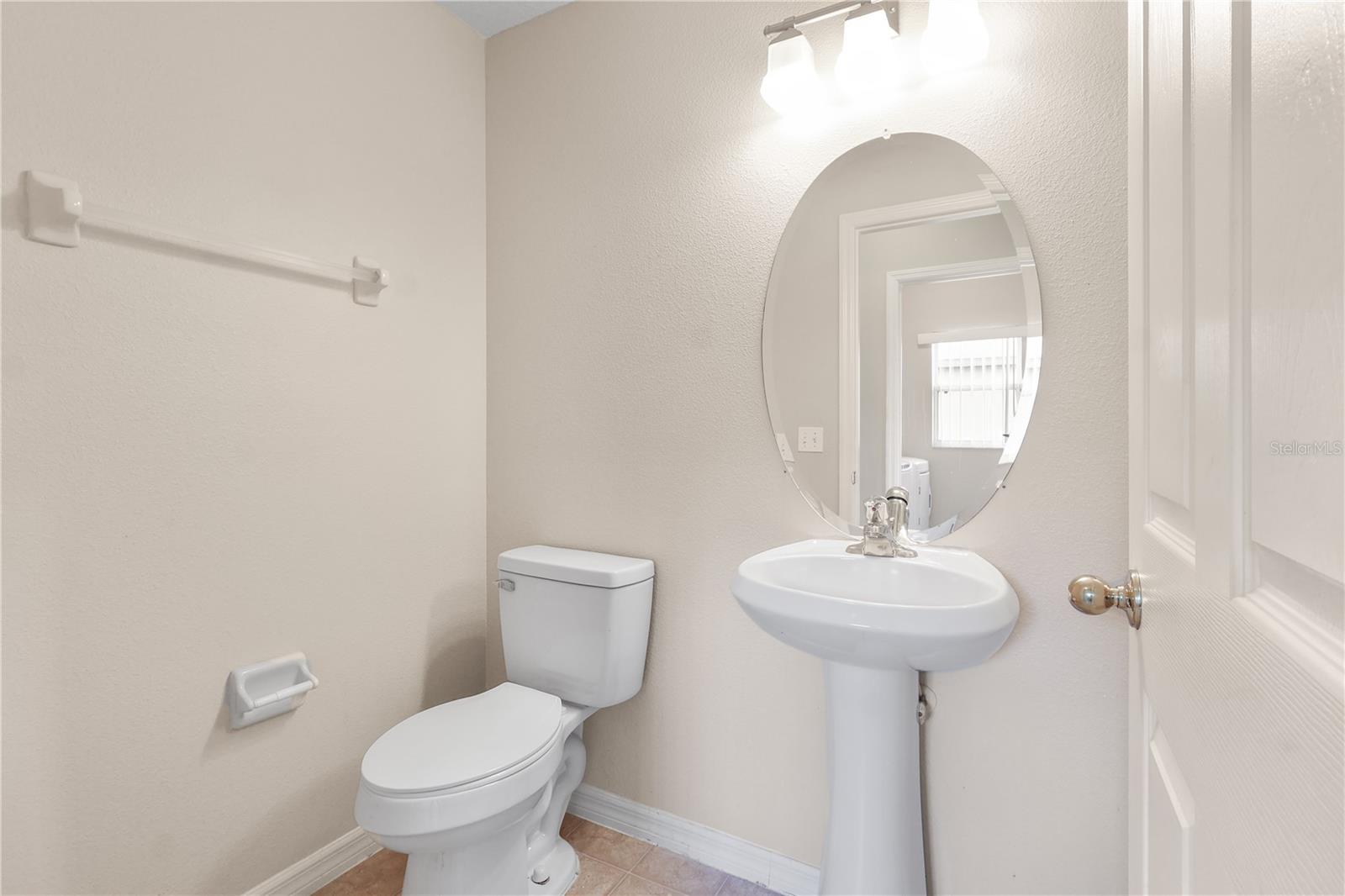 196 Athabasca Dr Property Photo 11