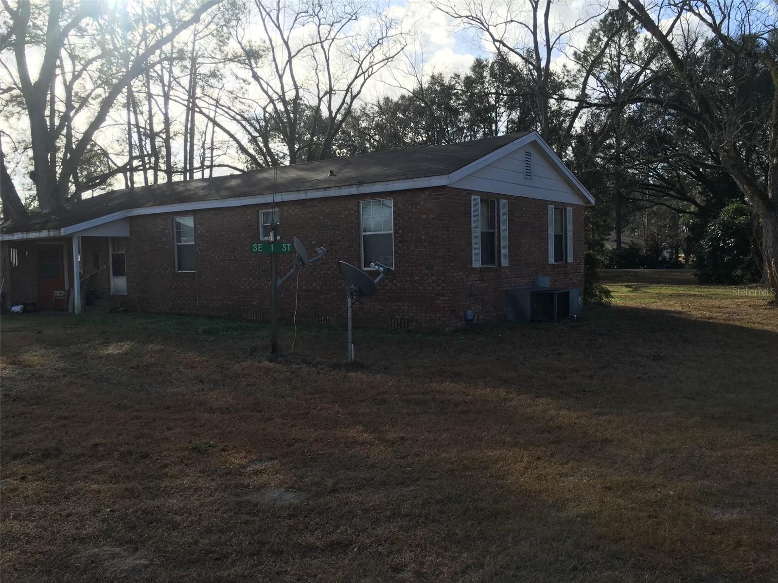 15589 104th St Property Photo 4