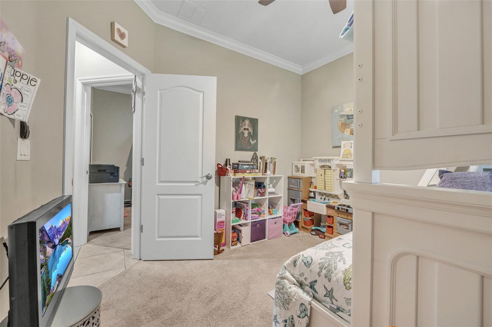 450 W Delaware Ave Property Photo 61