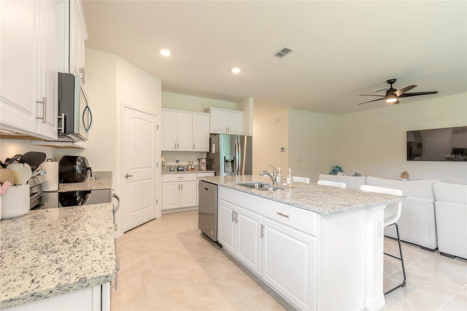 5 Fox Lair Ct Property Photo 2